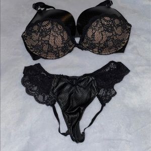 **SOLD**VS Push up Bra and Panty Set